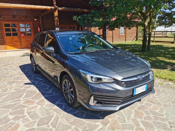 Subaru Impreza 2.0i e-BOXER Lineartronic Premium