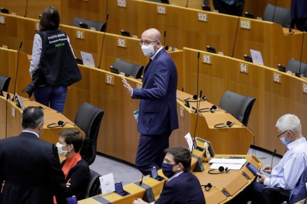 Charles Michel i Ursula von der Leyen u Europskom parlamentu