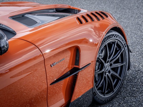 Mercedes-AMG GT Black Series u ekskluzivnoj AMG Magma Beam boji karoserije