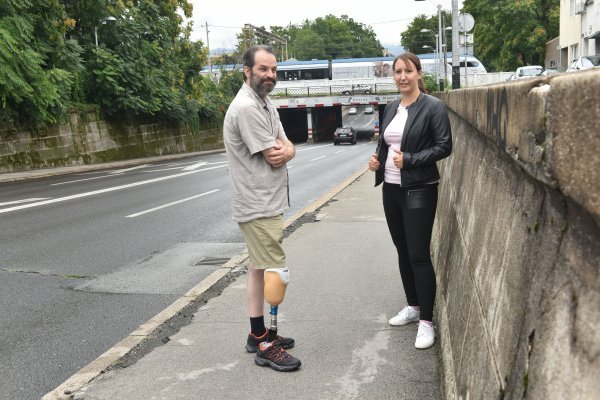 Mirna Mrčela s Josipom kojeg je spasila u poplavljenoj Miramarskoj