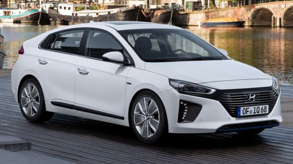 Hyundai IONIQ Hybrid (2016.)