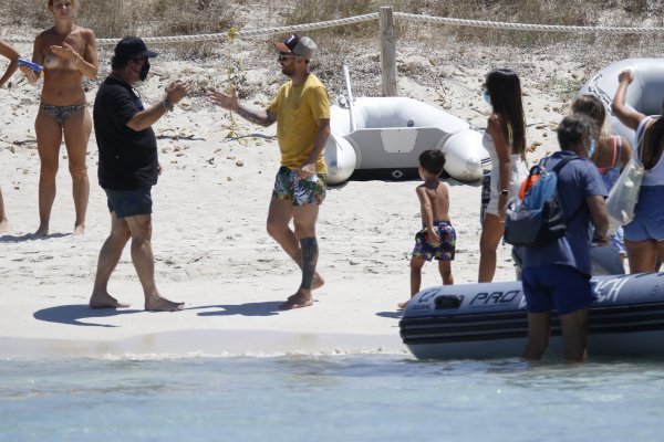 Lionel Messi i Luis Suarez s obiteljima na Formenteri