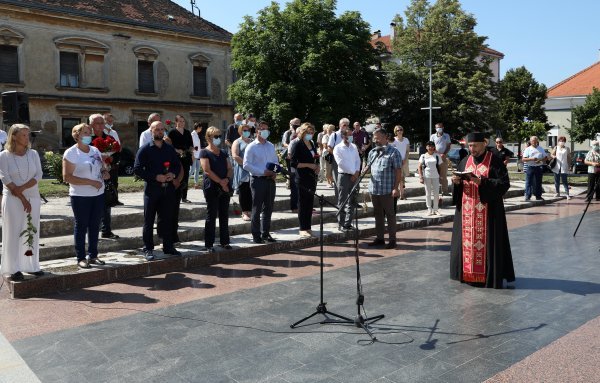 Komemoracija u spomen na žrtve pokolja u crkvi Rođenja presvete Bogorodice u Glini