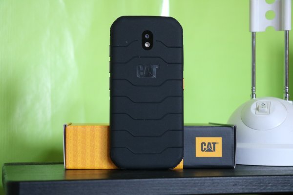 Cat S42 - fotografije uređaja