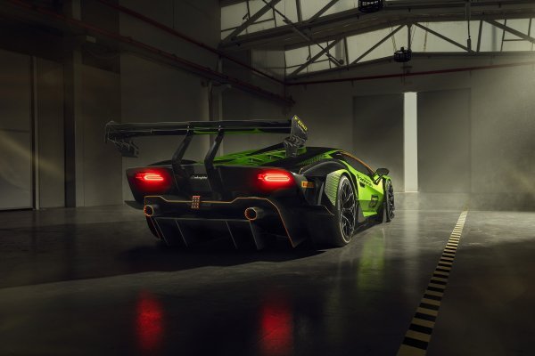 Lamborghini Essenza SCV12