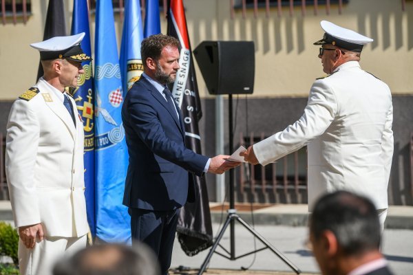 Svečana dodjela činova i pohvala povodom Dana pobjede i domovinske zahvalnosti