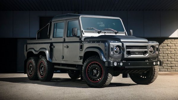 Double Cab CAB Pick-up Land Rover Defender FLYING HUNTSMAN 6X6