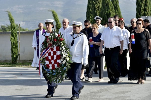 Uoči Dana domovinske zahvalnosti položeni vijenci na Lovrincu