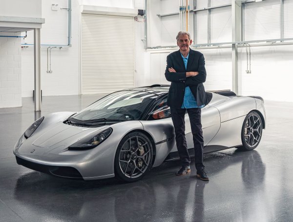 GMA T.50 i prof. Gordon Murray CBE