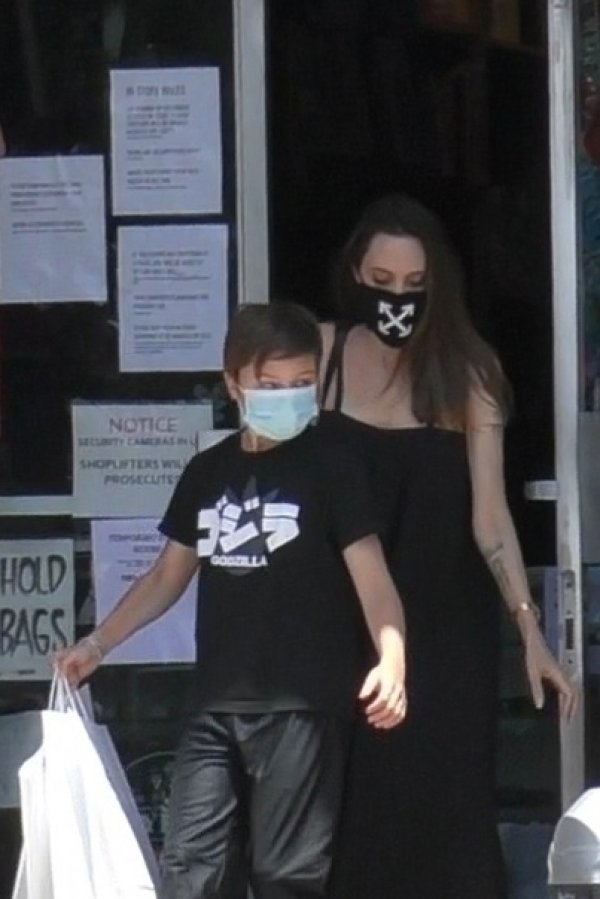 Angelina Jolie sa sinom Knoxom