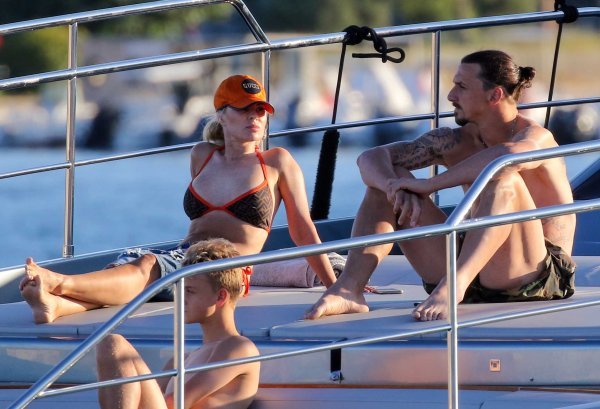 Zlatan Ibrahimović s obitelji uživa na jahti