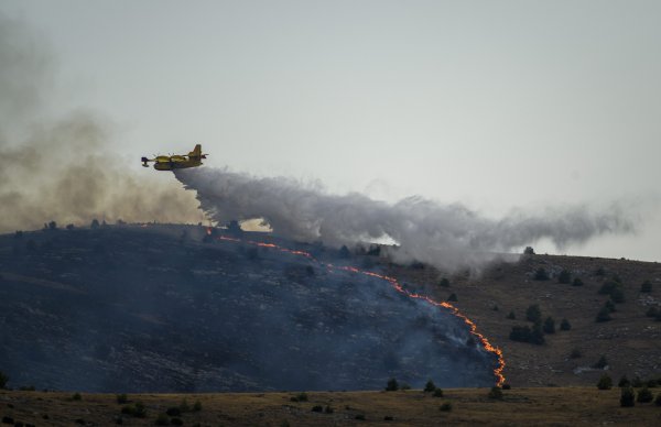 Kanaderi gase požar