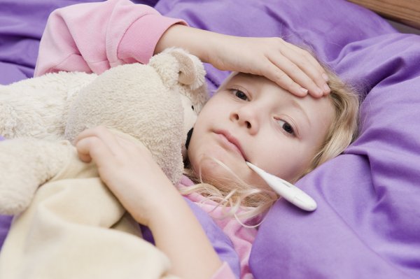 Stručnjaci kažu da je u vrijeme pandemije bolje pretpostavljati da dijete ne lažira simptome