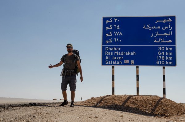 Stopiranje kroz pustinju u Omanu
