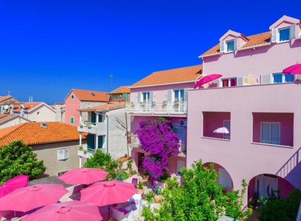 Apartmani Marhella i Jakov