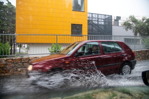 Nevrijeme praćeno jakom kišom pogodilo dubrovačko područje
