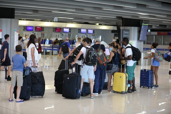 Odlazak engleskih turista sa Zračne luke Dubrovnik