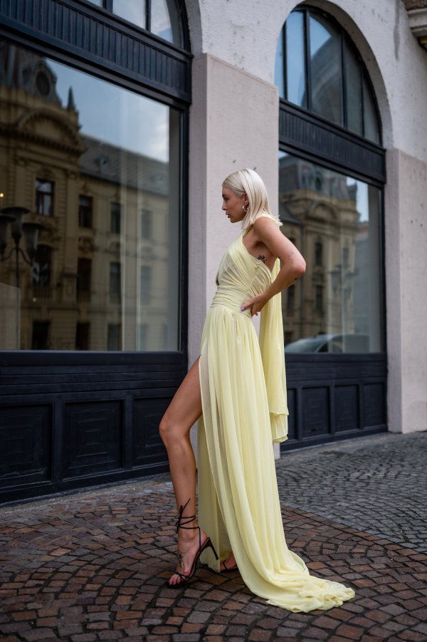 Capsule kolekcija haljina s potpisom Krie Design