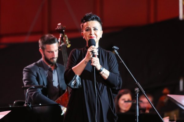 Koncert Amire Medunjanin, Ante Gela i Zvonimira Šestaka