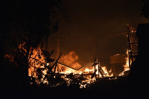 Požar u izbjegličkom kampu Morija