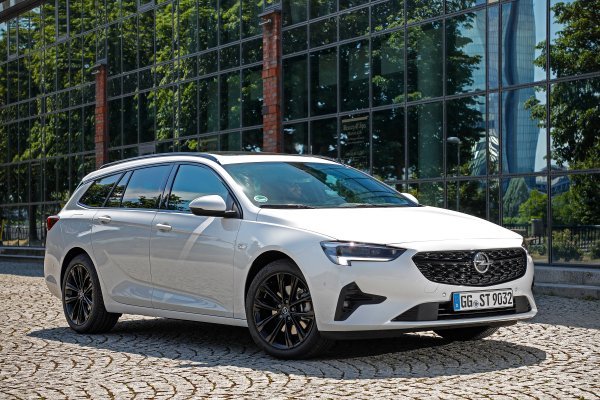 Opel Sports Tourer Ultimate 2.0 Turbo 200 KS AT-9