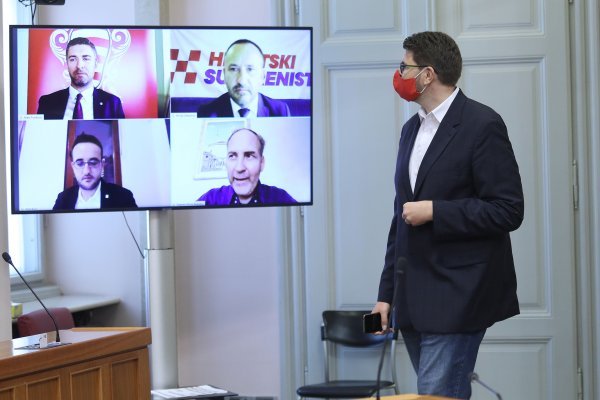 Zanimljive maske u Hrvatskom saboru