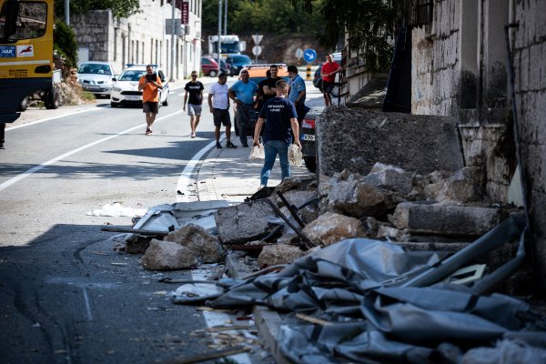 Kamion se zabio u kuću u Lovreću