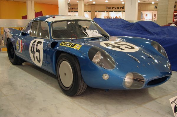Alpine A210 iz 1966., koji su vozili Jean Vinatier i Mauro Bianchi