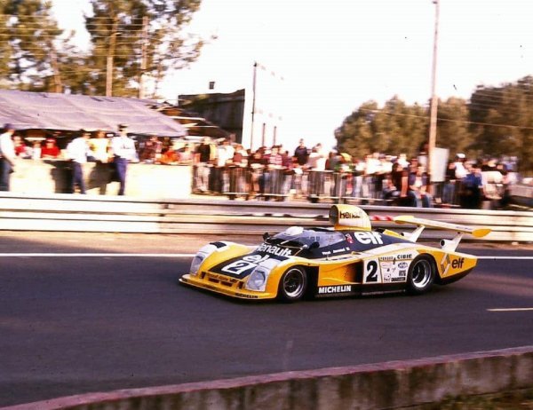 Alpine A442B, koji su vozili Jean-Pierre Jaussaud i Didier Pironi kada su pobijedili 1978. godine na 24 sata Le Mansa