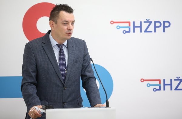 Potpisivanje ugovora za obnovu voznog parka HZ Putničkog prijevoza novim vlakovima