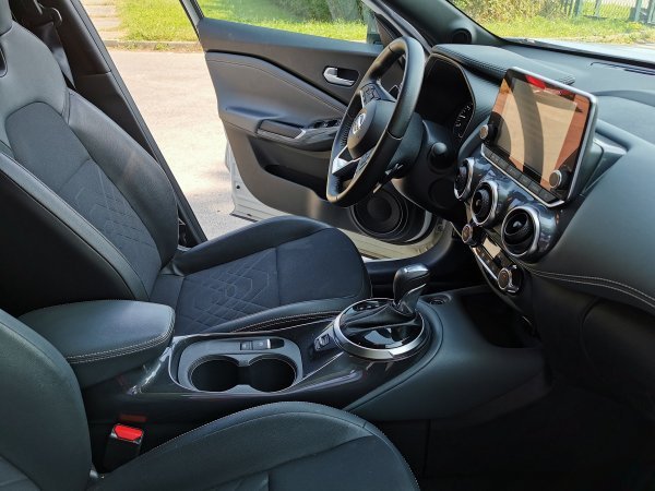 Nissan Juke 1.0 DIG-T DCT 117 Tekna