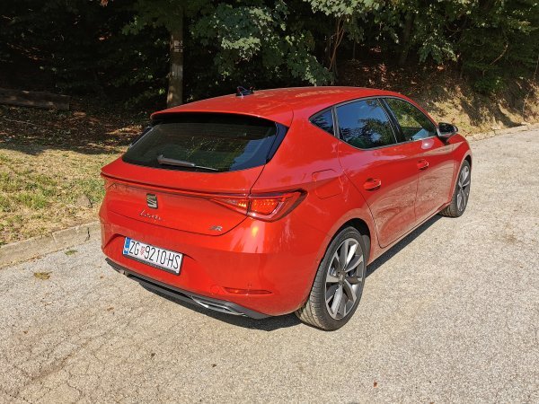 Seat Leon 1.5 EcoTSI 110kW mHEV DSG FR