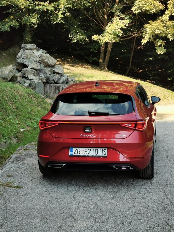 Seat Leon 1.5 EcoTSI 110kW mHEV DSG FR