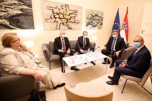 Plenković se susreo s Draganom Čovićem i Bakirom Izetbegovićem