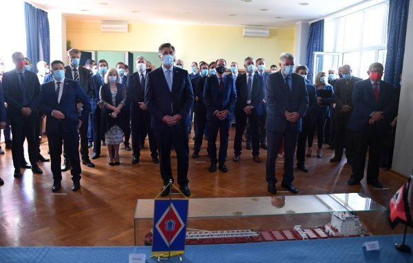 Primopredaja broda u 3. maju