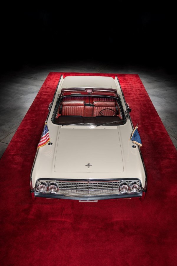 Lincoln Continental Cabrio iz 1963. godine