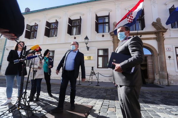 Krunoslav Capak i Vili Beroš dali izjavu za medije nakon rekordnog broja zaraženih koronavirusom