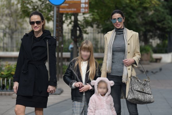 Antea Kodžoman i Maja Cvjetković s djecom na Cvjetnom trgu