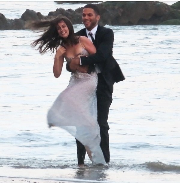 Ana De Armas s modelom