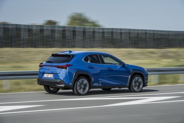 Lexus UX 250h Crossover