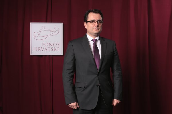 Damir Vanđelić na 12. dodjeli nagrade Ponos Hrvatske, 3. veljače 2017. dok je bio predsjednik uprave Croatia osiguranja