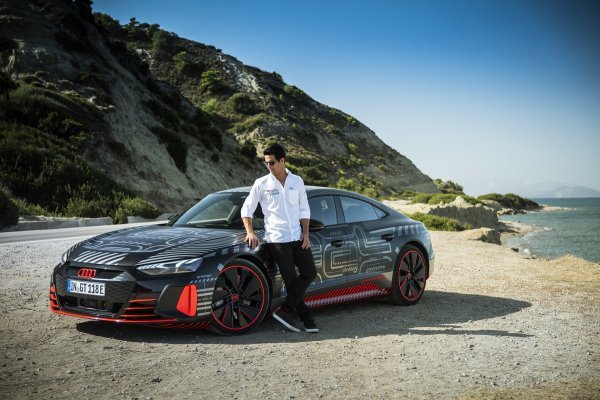 Audi e-tron GT prototip i Lucas di Grassi Formula E vozač