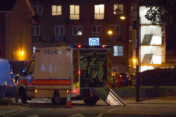 Automobilom se zabio u policijsku stanicu