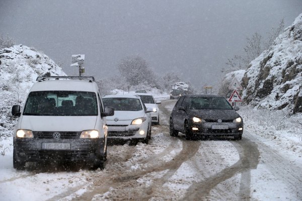 Dolaskom zime uvjeti na prometnicama se dramatično mijenjaju