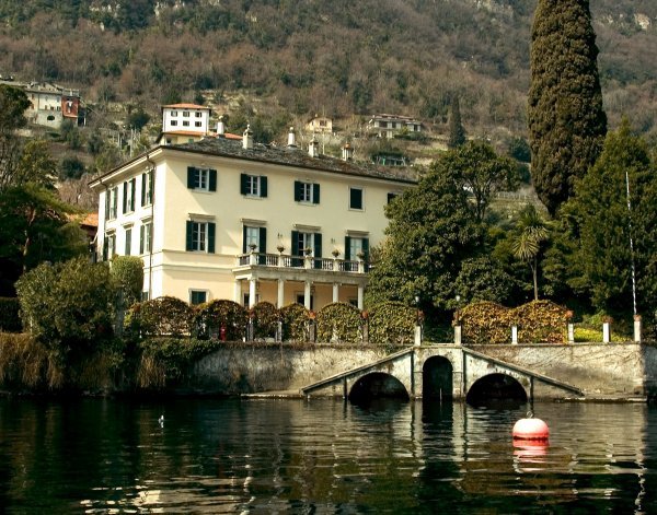 Clooneyeva vila Oleandra na jezeru Como u Italiji