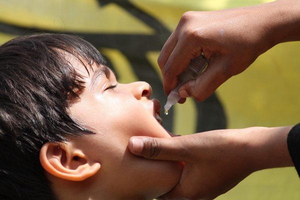 Prvi rezultati pokazali su da je cjepivo protiv dječje paralize bilo djelotvorno u 80 do 90 posto slučajeva