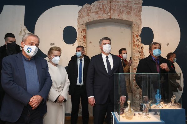 Svečano otvorenje izložbe 'Protreseni MUO: od potresa do potresa 1880.- 2020.'