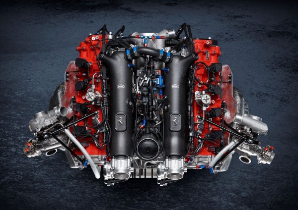 Ferrari 488 GT Modificata - twin-turbo V8 motor od 700 KS