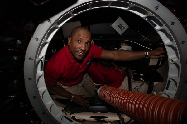 Glover je prvi Afroamerikanac koji će šest mjeseci provesti u Međunarodnoj svemirskoj postaji