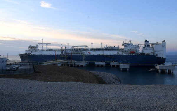 Tomislav Ćorić dočekao brod LNG Croatia